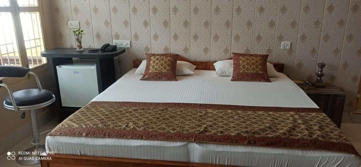 Shiva Ganges View Guest House Varanasi Exterior foto